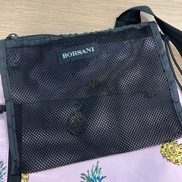 Last chance…Pink Pineapple Crossbody Bag Purse New - Picture 5 of 7